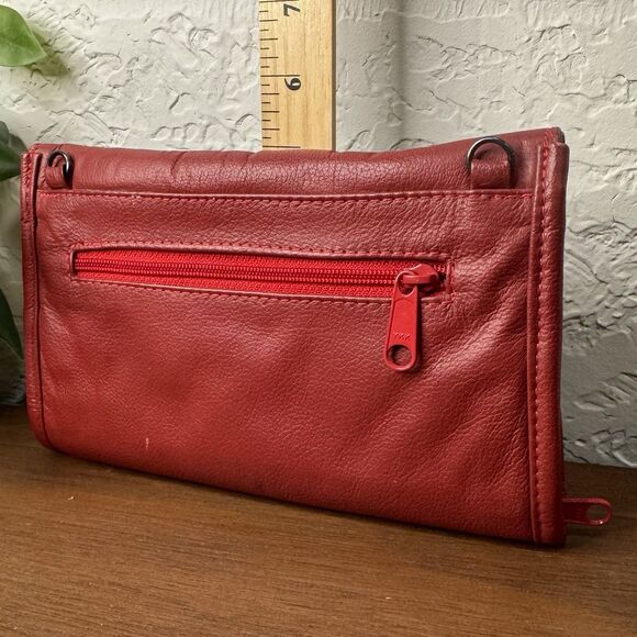 Red Clutch Organizer Wallet Tooled Leather Floral Medallion Ace USA EC - Picture 5 of 8